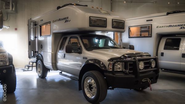 EarthRoamer Expedition Vehicles